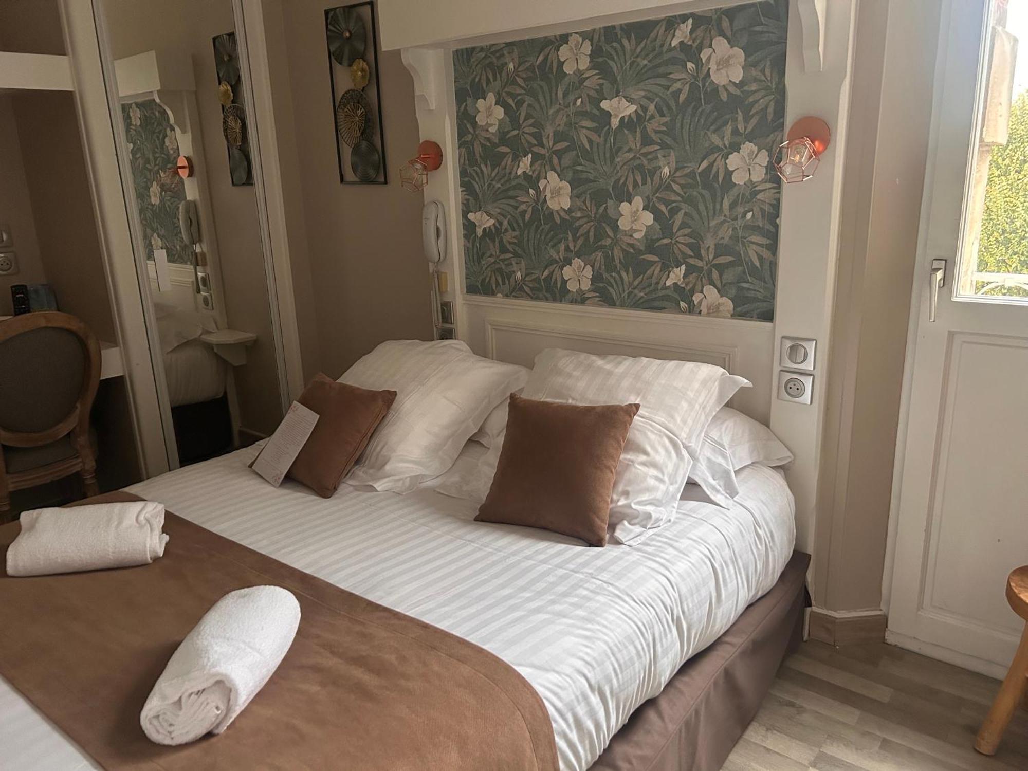 Logis Hotel- Restaurant Le Relais Guillaume De Normandy Saint-Valery-sur-Somme Exterior foto